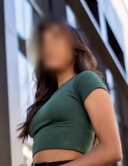 Ariadna, 36 años