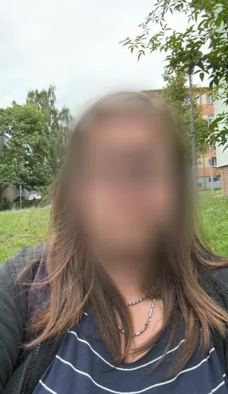 Ariadna, 27 años