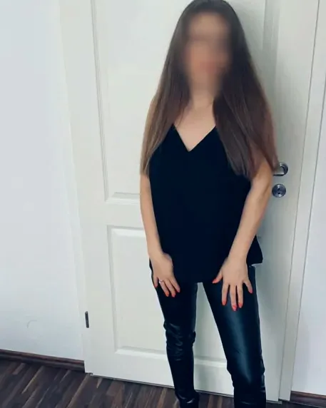 Ariadna, 32 años
